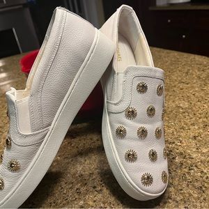 Michael Kors leather soft slip on loafers with gusset and gold stars Size 9